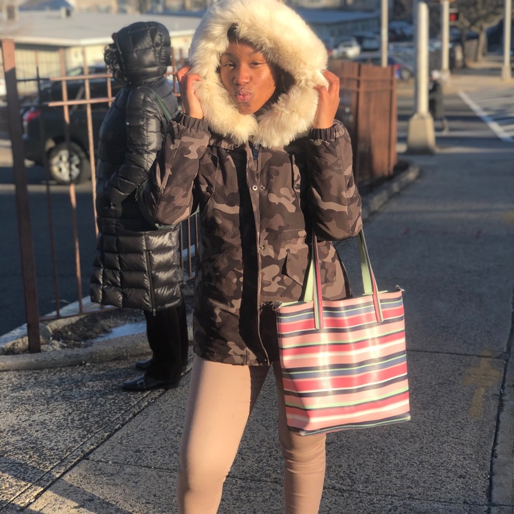 Meet your Posher, Peaches